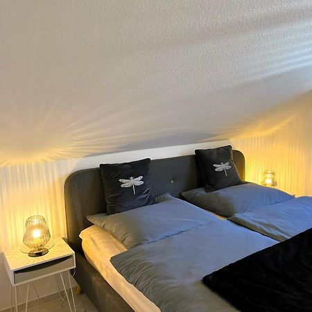 Zentrale Ferienwohnung Am Buhlschen Park In Deidesheim Exterior photo